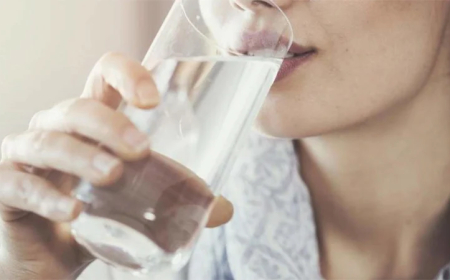 এই গরমে সুস্থ থাকতে কতটা পানি পান প্রয়োজন?