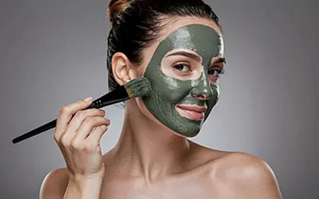 রোদে গেলেই ত্বক কালচে হয়ে যায়? সমাধান জানুন