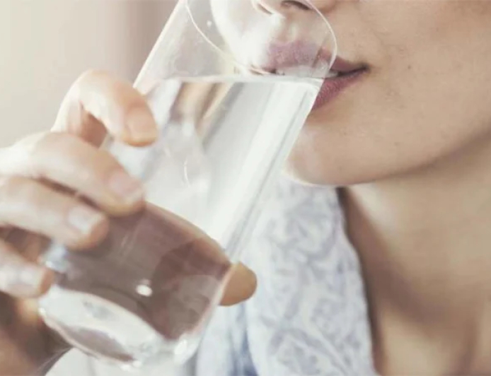 এই গরমে সুস্থ থাকতে কতটা পানি পান প্রয়োজন?