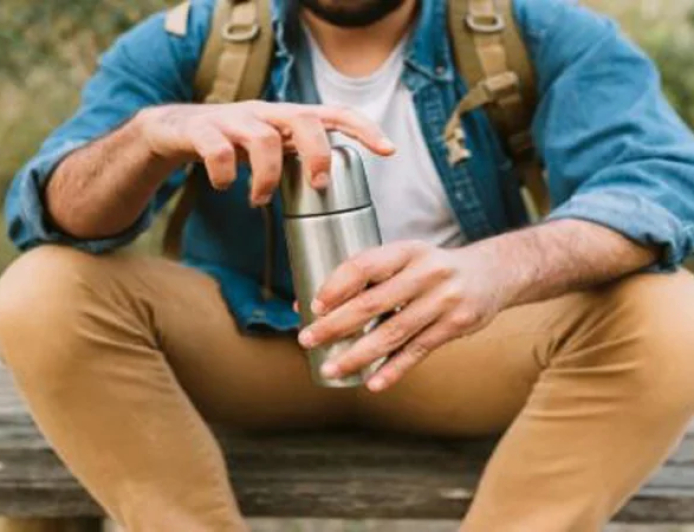 রোদে ঘুরলেও পানির বোতল ঠান্ডা রাখবেন যেভাবে