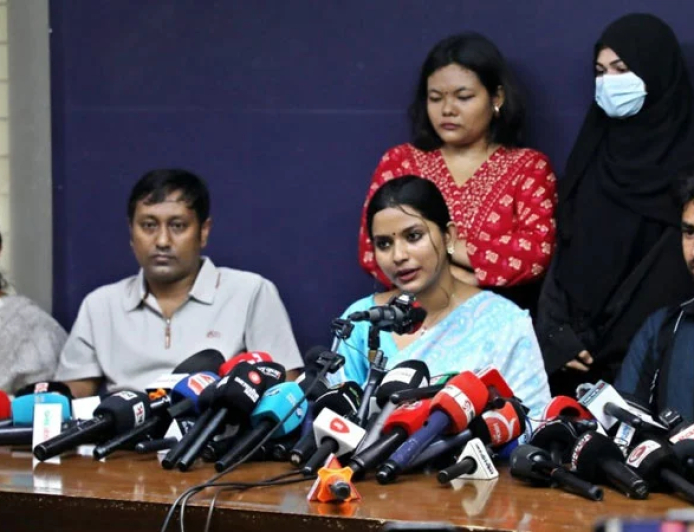 সংসদে গিয়ে নারীর কণ্ঠস্বর হয়ে কাজ করতে চান সিঁথি