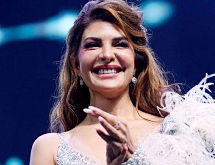 এবার প্রেমিকের বিরুদ্ধে মামলার রাজসাক্ষী জ্যাকুলিন ফার্নান্দেজ