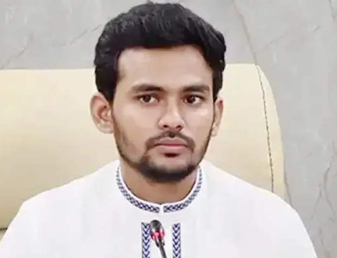 মাঝে মাঝে বিদ্যুৎ যায় না কি আসে, প্রশ্ন আসিফ মাহমুদের